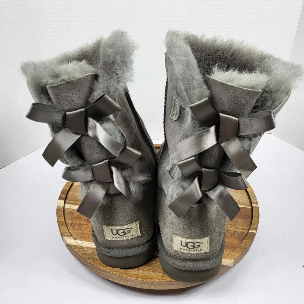 UGG Bailey Bow II Boots Women 9 Grey Excellent Suede Sheepskin 1002954